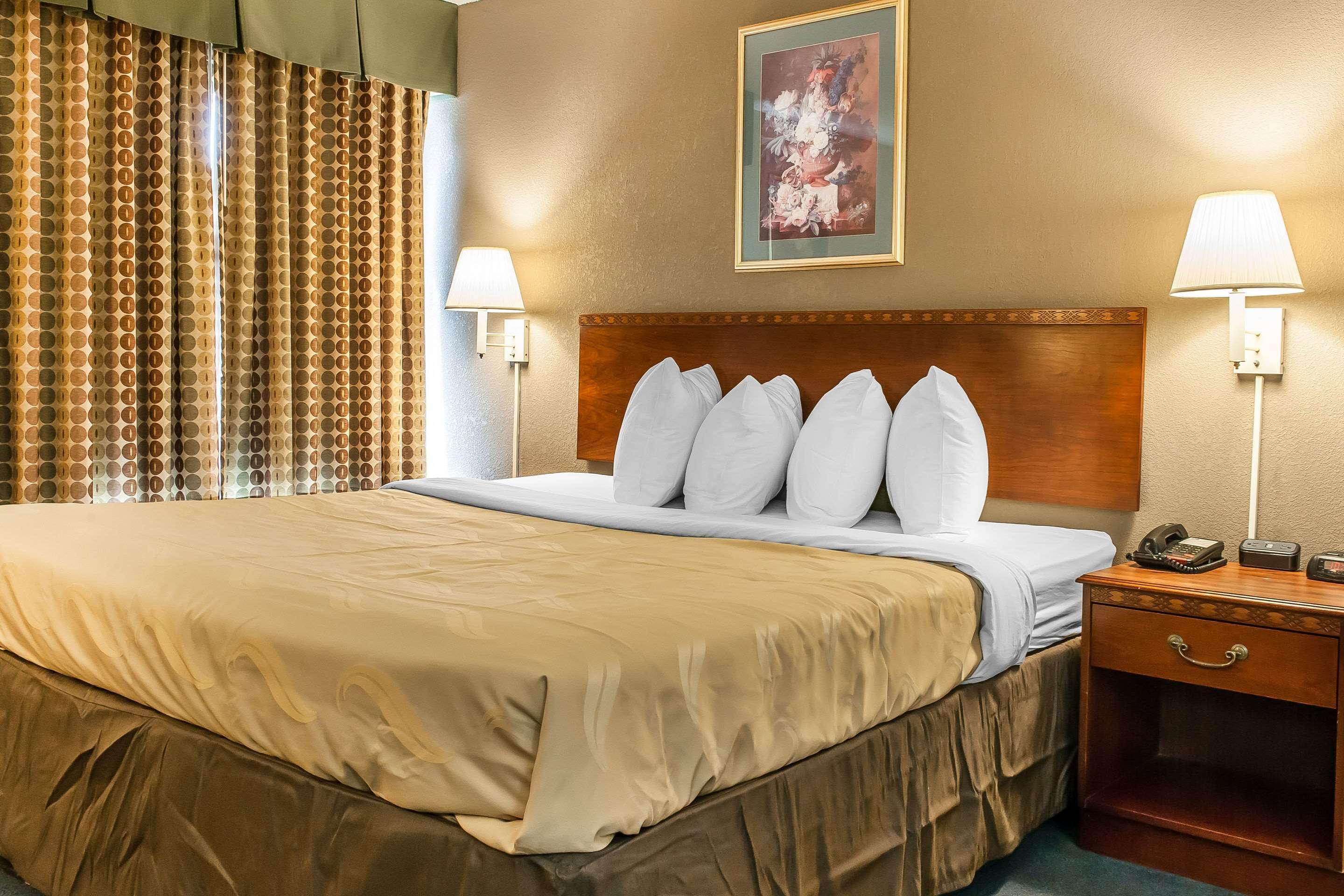 Quality Inn Lewisport Bagian luar foto