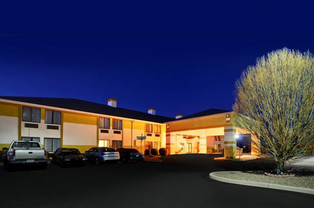 Quality Inn Lewisport Bagian luar foto